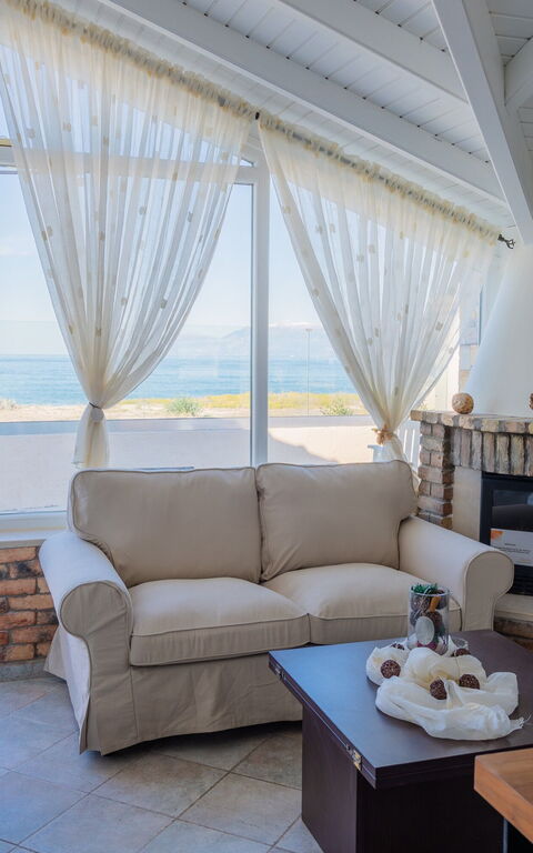 Beach Villa Athanasia: Living Room, Scenic View
