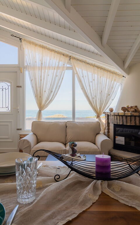 Beach Villa Athanasia: Living Room