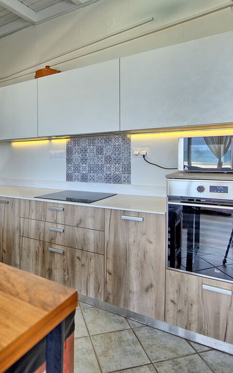 Beach Villa Athanasia: Kitchen