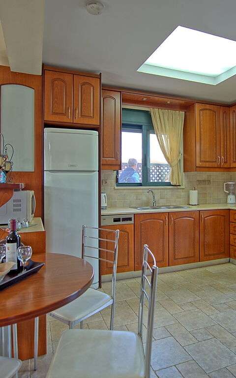 Villa Koules: Kitchen