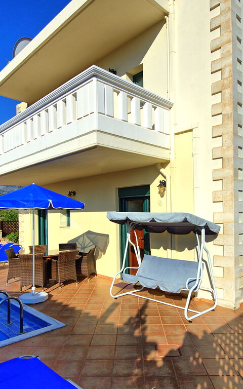 Villa Koules: Outdoor, Pool