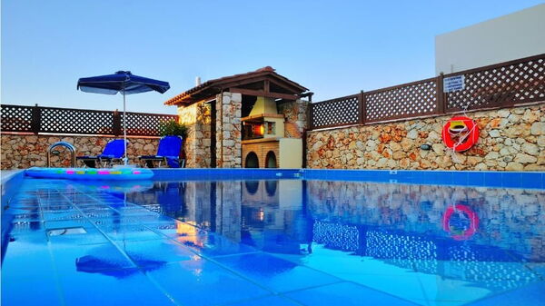 Villa Koules: Garden, Outdoor, Pool, Summer