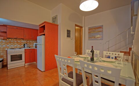 Accommodation Kastellina: Dining Room, Kitchen