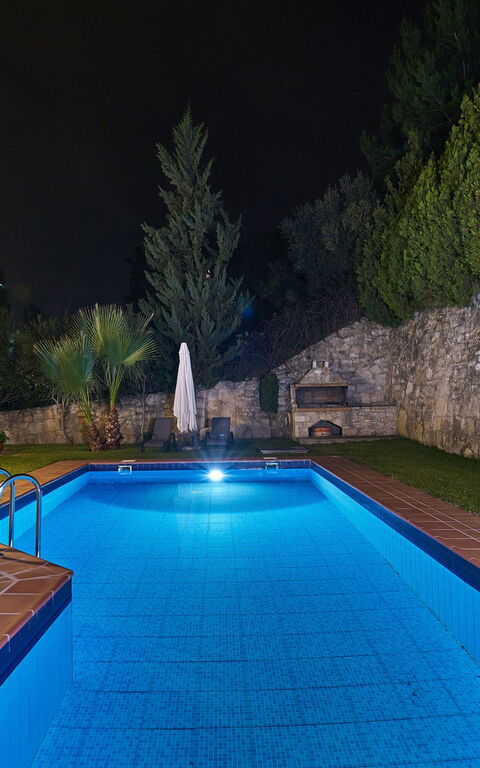 Villa Elia: Pool, Scenic View