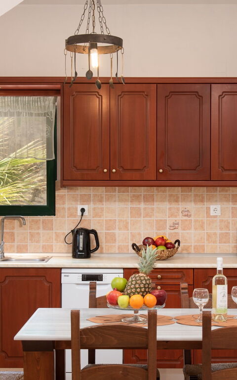 Villa Elia: Dining Room, Kitchen