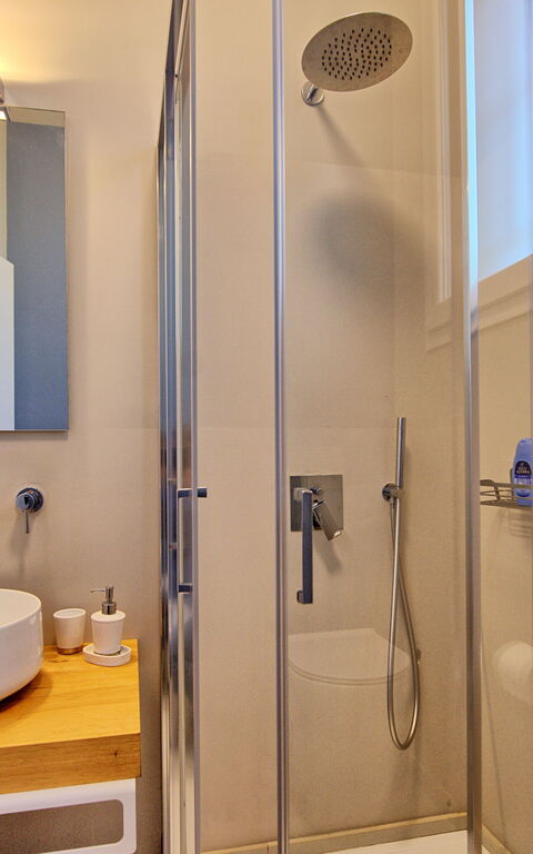 Nerodavola: Bathroom