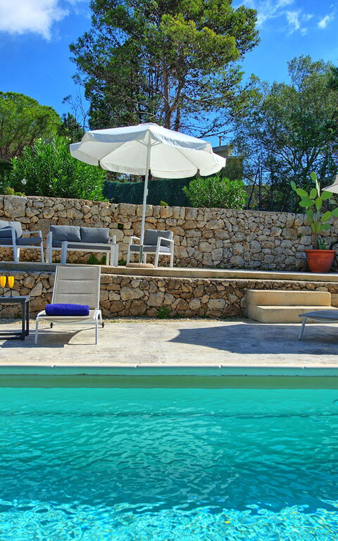 Nerodavola: Pool, Summer