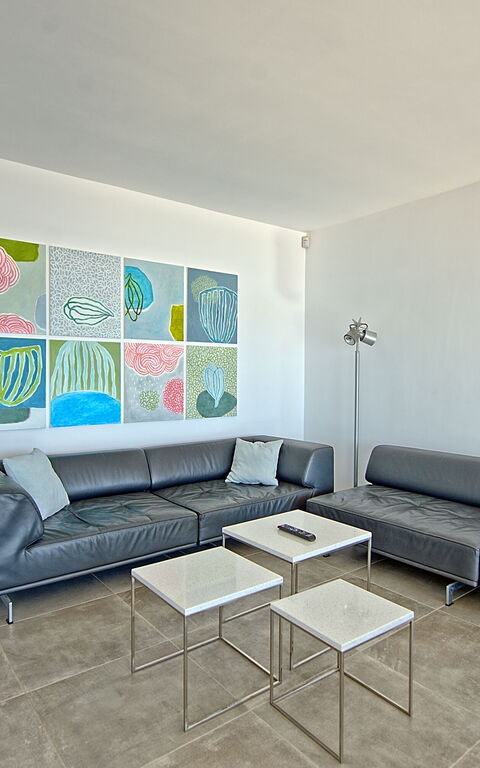 Villa Bluewhite: Living Room