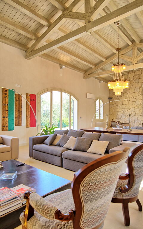 Tenuta Olearum: Living Room