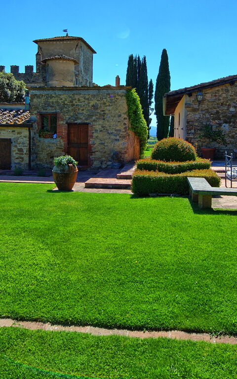 Villa Paneretta: Building Exterior, Garden, Summer