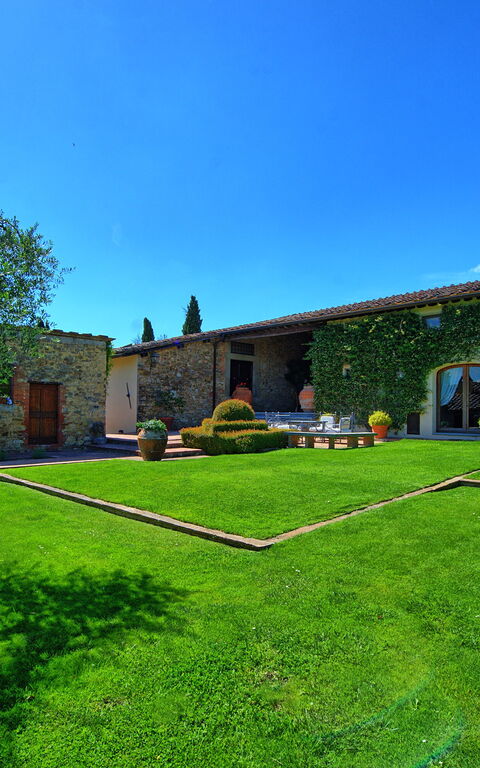 Villa Paneretta: Building Exterior, Garden, Summer
