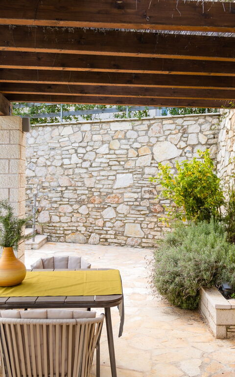 Villa Yaisemi: Balcony / Terrace / Patio