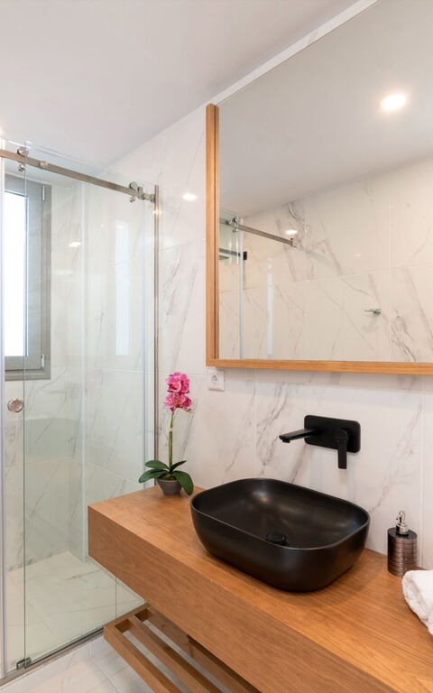 Villa Ampela: Bathroom