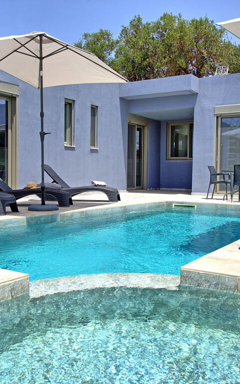 Villa Ampela: Outdoor, Pool