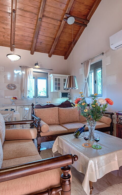 Villa Despanto: Living Room