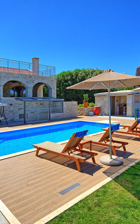 Villa Despanto: Garden, Outdoor, Pool