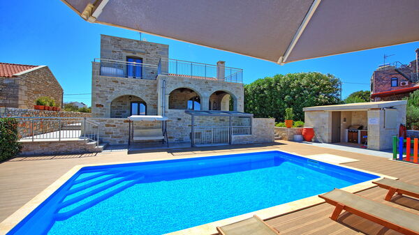 Villa Despanto: Building Exterior, Pool, Summer