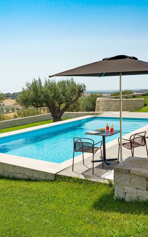 Villa Colleverde: Outdoor, Pool