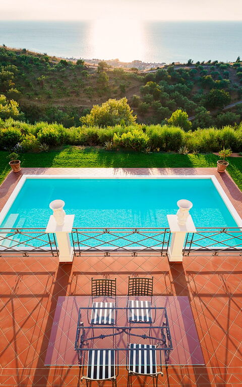 Villa Estella: Balcony / Terrace / Patio, Pool