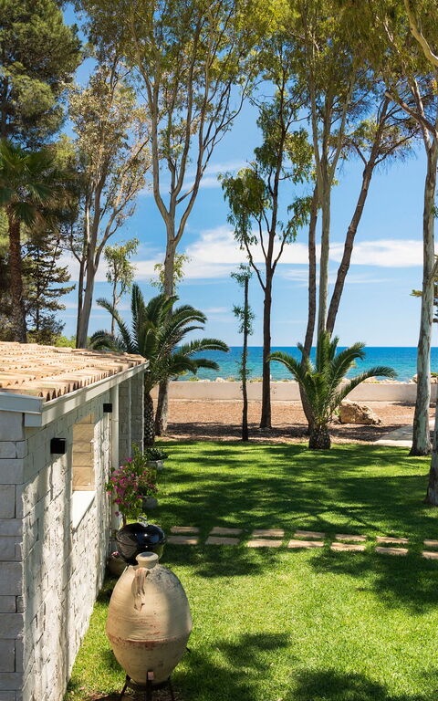 Marinella Punta Milocca: Garden, Outdoor