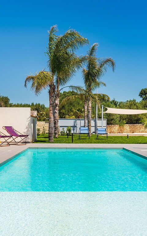 Villa Nica: Outdoor, Pool