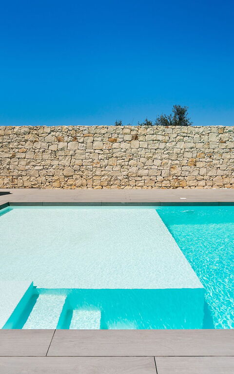Villa Nica: Outdoor, Pool