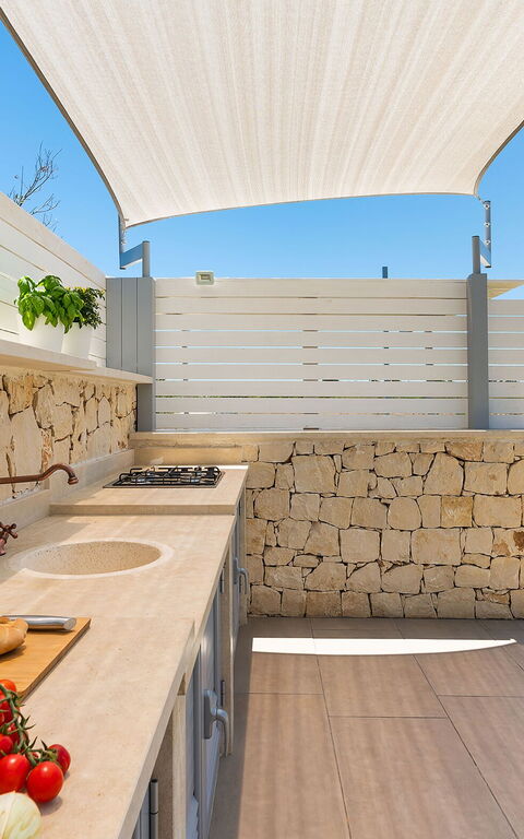 Villa Nica: Kitchen, Outdoor