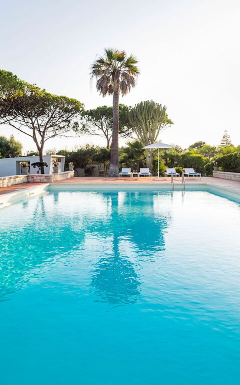 Villa Maya: Outdoor, Pool