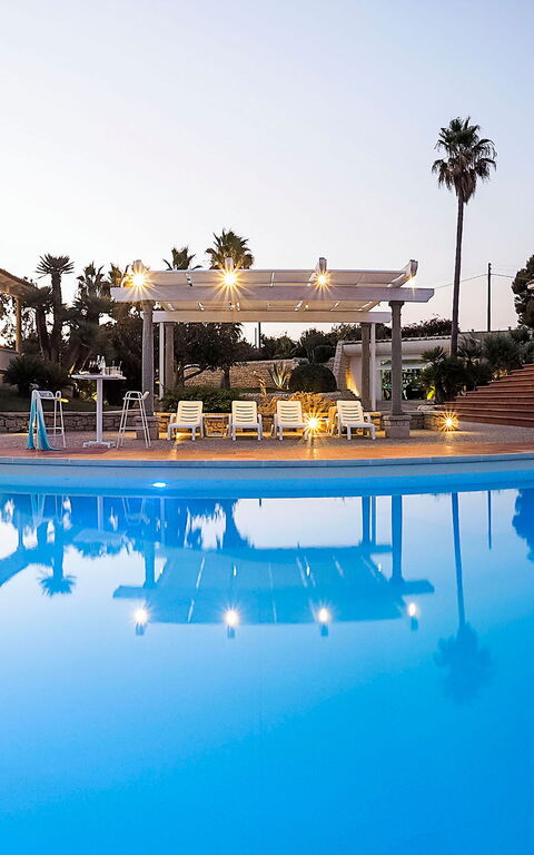 Villa Maya: Outdoor, Pool