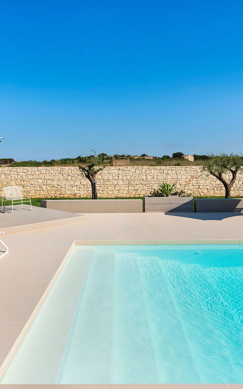 Villa Mia: Outdoor, Pool