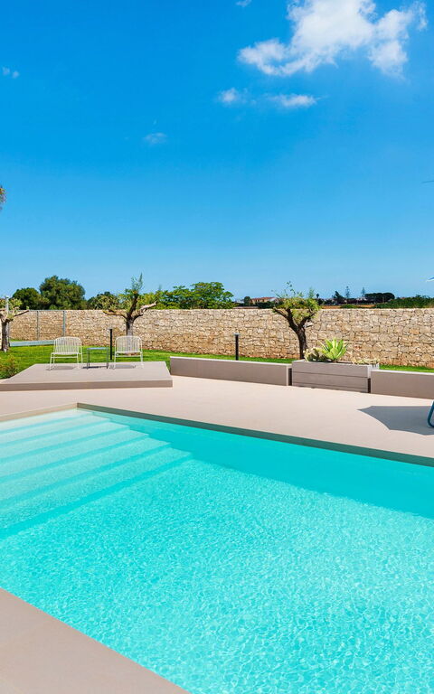 Villa Mia: Outdoor, Pool