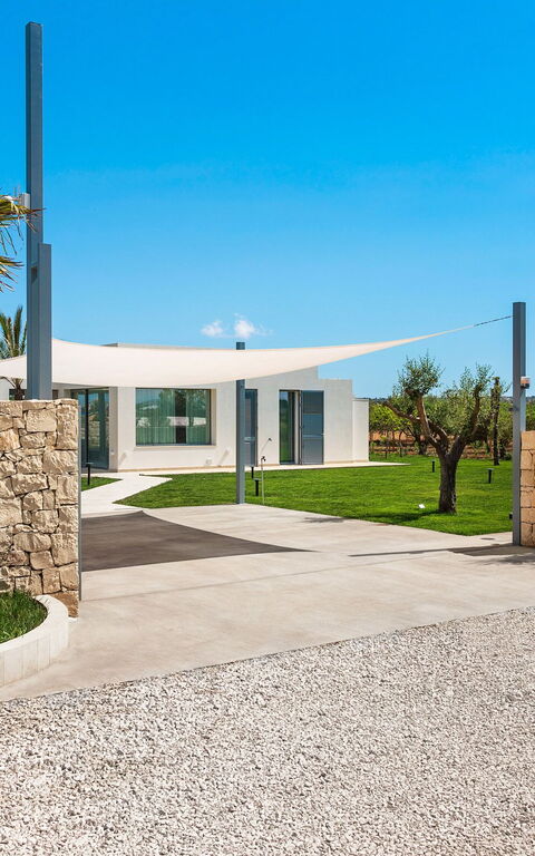 Villa Mia: Main Entrance, Outdoor