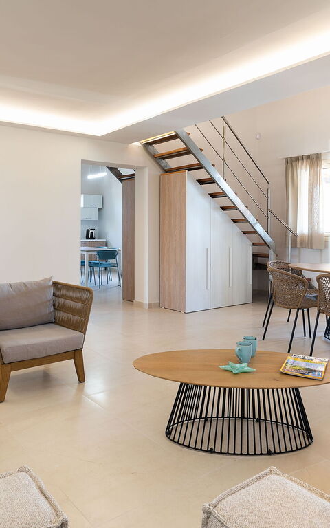 Mare Del Sud: Dining Room, Living Room