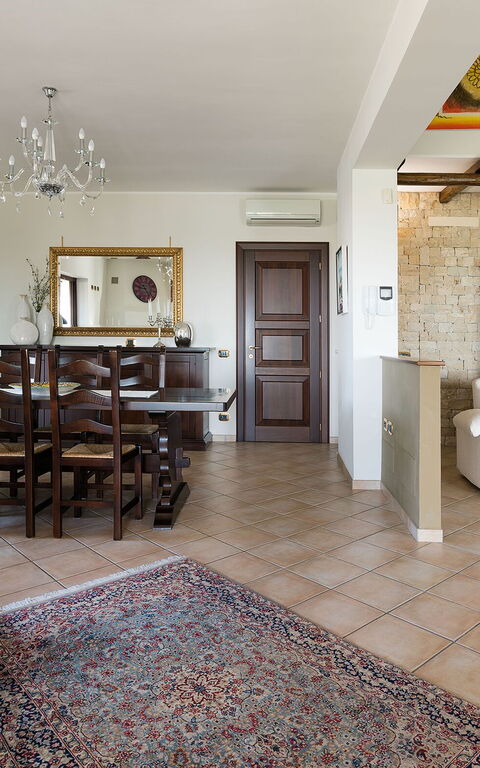 Villa Cielo: Dining Room, Living Room