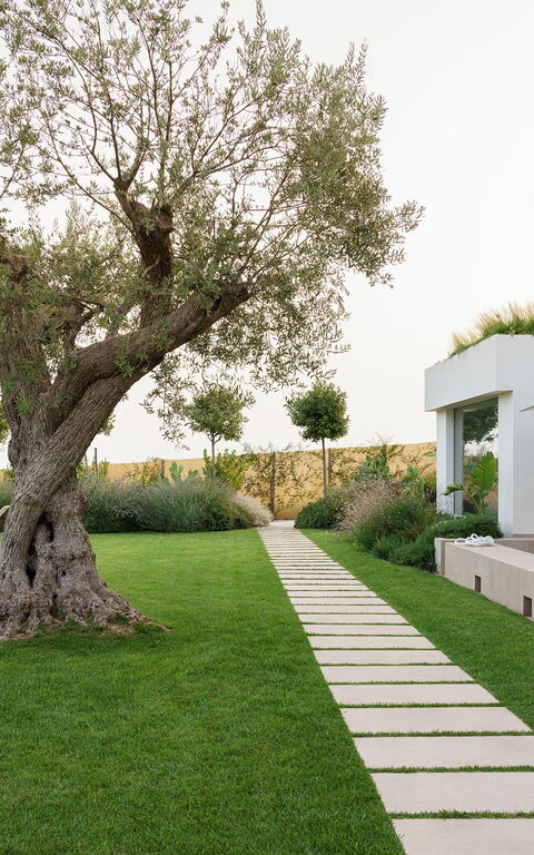 Villa Meravilla: Building Exterior, Garden, Outdoor