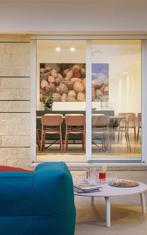 Villa Meravilla: Balcony / Terrace / Patio, Building Exterior