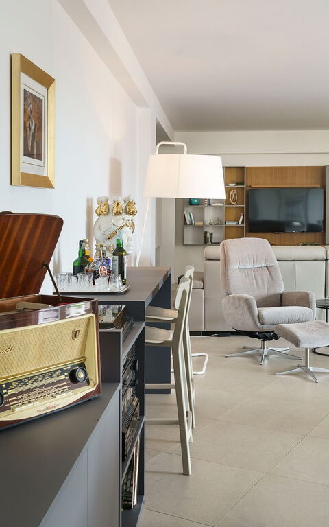 Villa Meravilla: Living Room