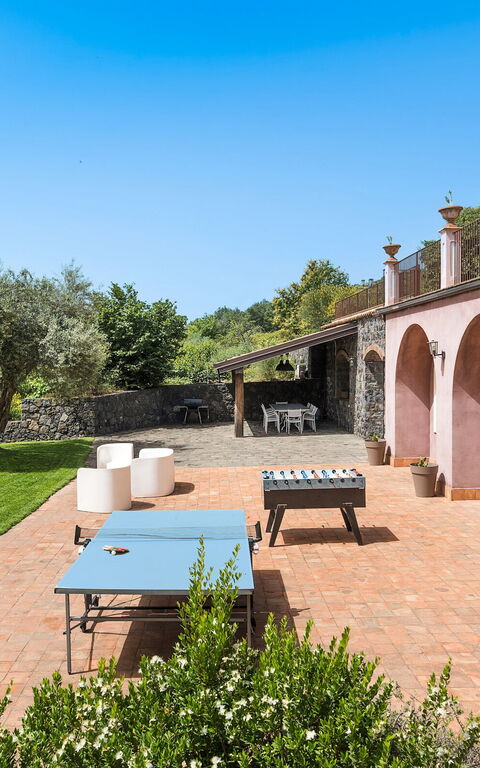 Villa Mila: Balcony / Terrace / Patio, Building Exterior, Garden, Outdoor