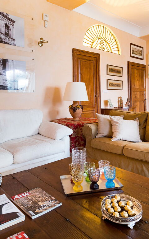 Villa Mila: Living Room