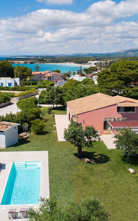 Villa Girasole: Building Exterior, Garden