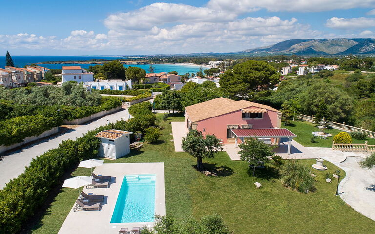 Villa Girasole: Building Exterior, Garden