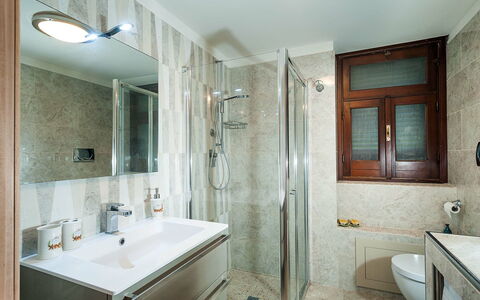 Accommodation Lampara: Bathroom