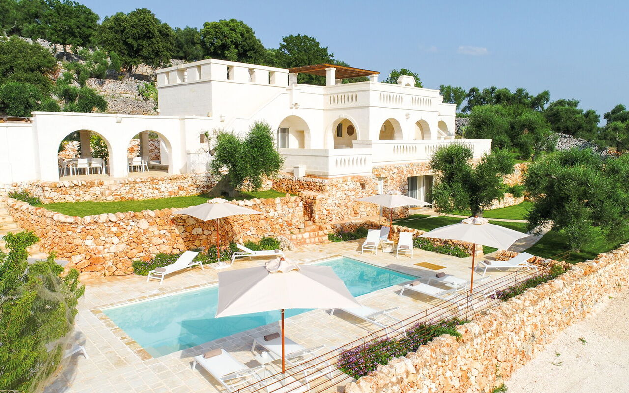 La Residenza - Corte Dei Messapi: Building Exterior, Outdoor, Pool