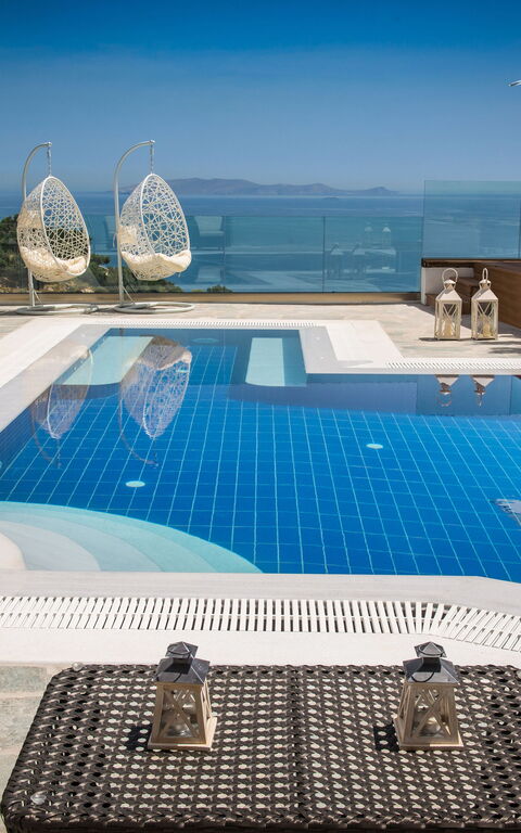 Villa Artemis: Pool, Scenic View