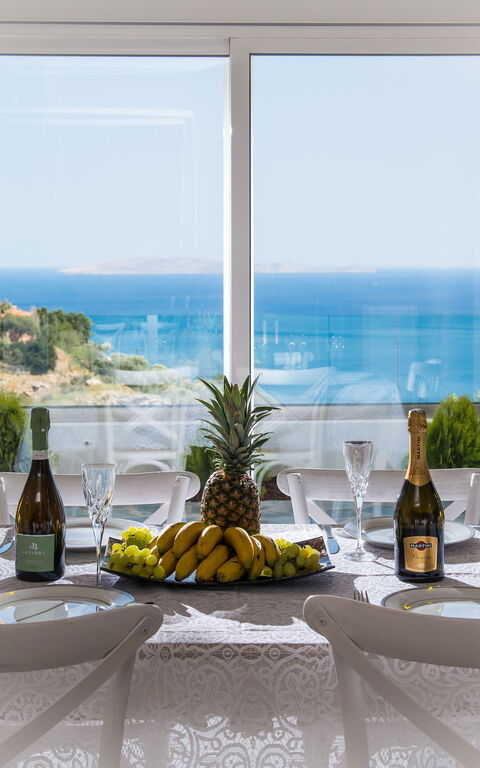 Villa Artemis: Dining Room, Scenic View