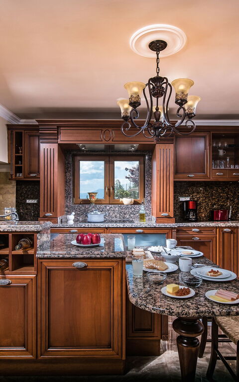 Villa Bella Mare: Dining Room, Kitchen