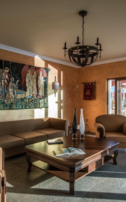 Villa Kalliste: Living Room