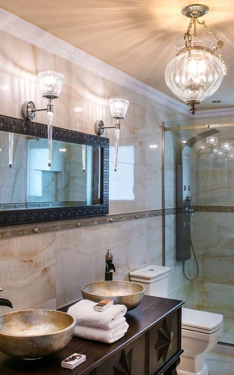 Villa Kalliste: Bathroom