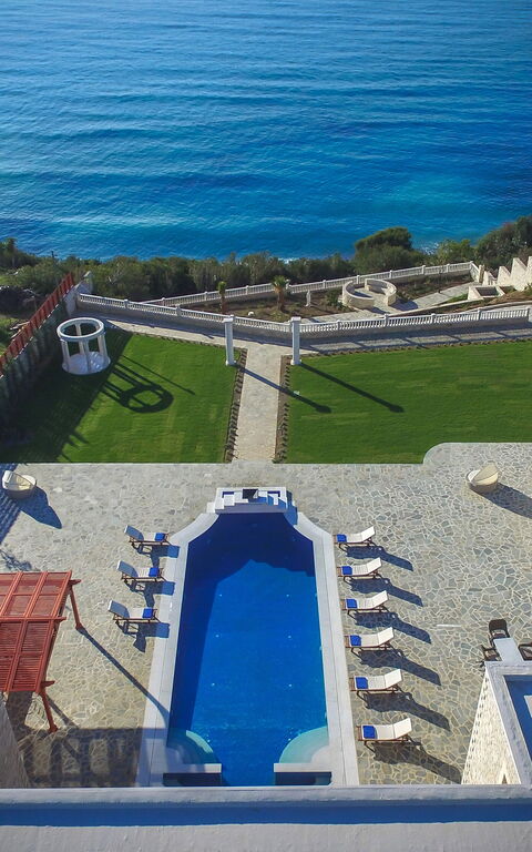 Villa Kalliste: Balcony / Terrace / Patio, Garden, Pool