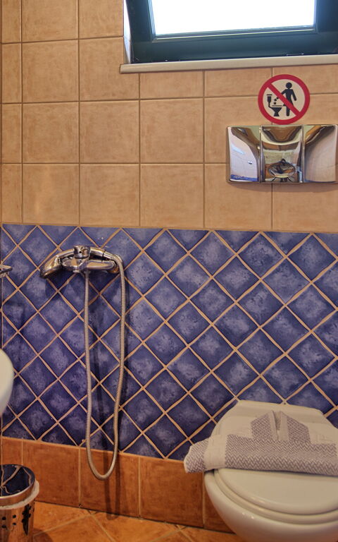 Villa Myrtia: Bathroom